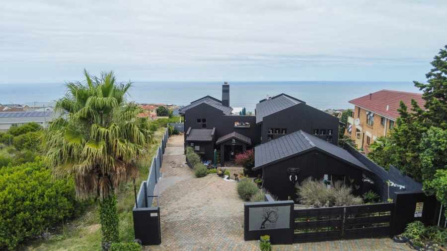  Bedroom Property for Sale in Dana Bay Western Cape